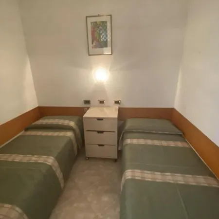 Apartment Beachside Comfort In A Great Location *
