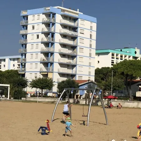 Beachside Comfort In A Great Location *