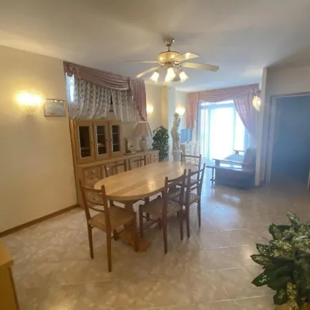 Beachside Comfort In A Great Location