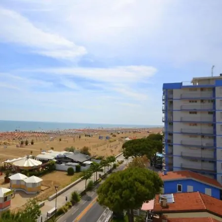 Beachside Comfort In A Great Location *